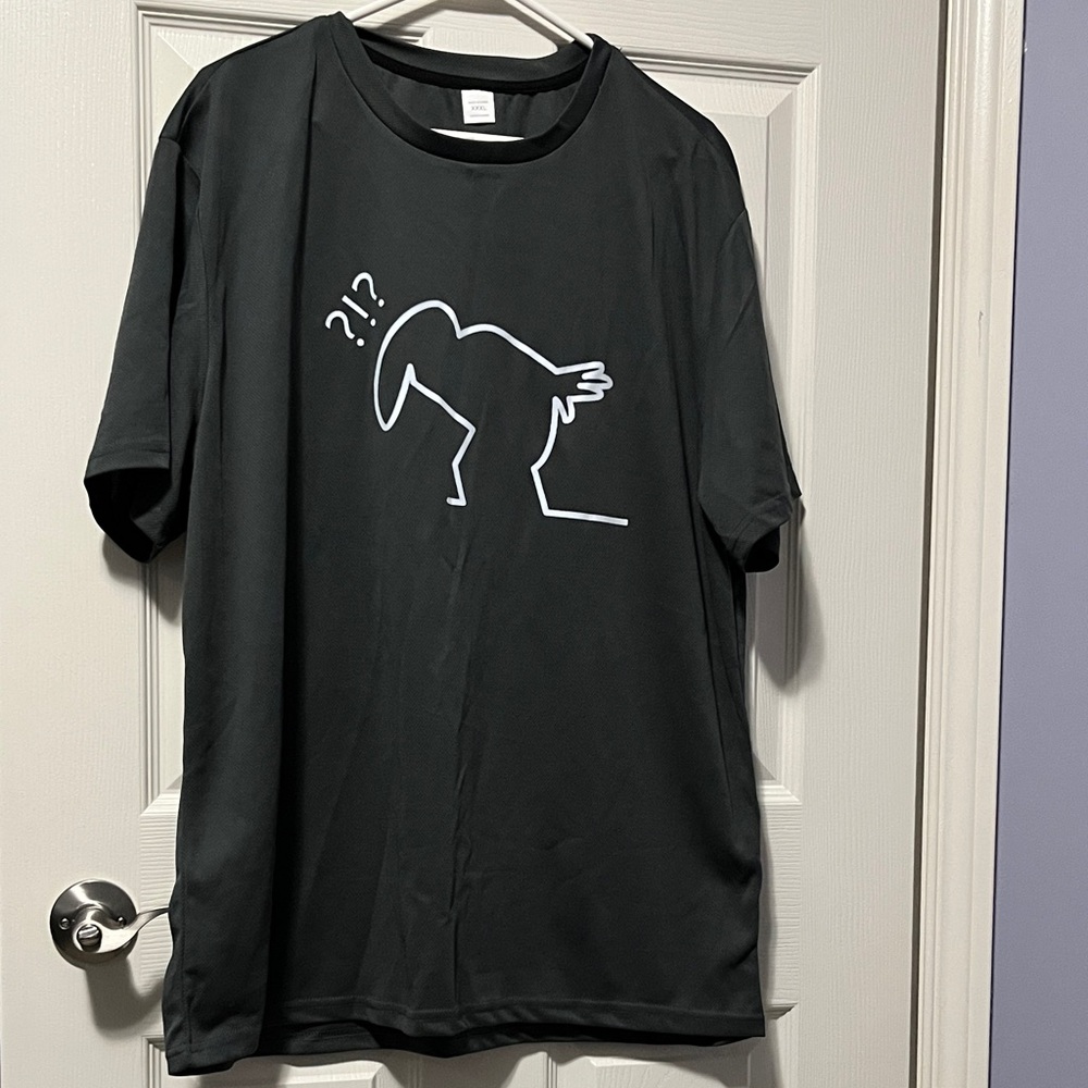 New Men's Retro 80s Canadian La Ligne Cartoon Tee Shirt with White Man Graphic
